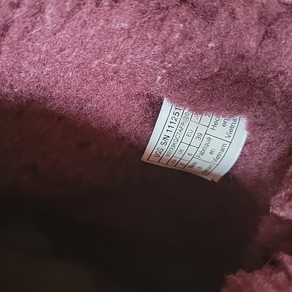 Ugg | Classic Zodiac Mid-Calf Boot - Picture 10 of 10